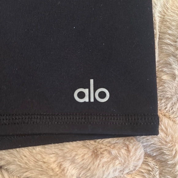 ALO Yoga Women's Black High-Rise Bike Shorts - Picture 2 of 5